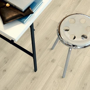 Плитка ПВХ Pergo Classic Plank Glue V3201-40017 Дуб современный серый 1256*194*2,5 (3,655) текстура