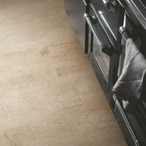 Плитка ПВХ Pergo Viskan pro V4220-40299 Серый песчаник 610*303*4 (2,772) в интерьере