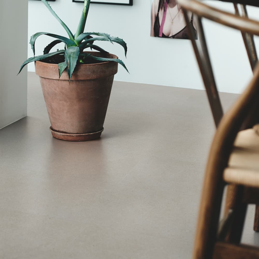 Плитка ПВХ Pergo Tile Glue V3218-40142 Минерал Современный Серый 1305*327*2,5 (3,841)