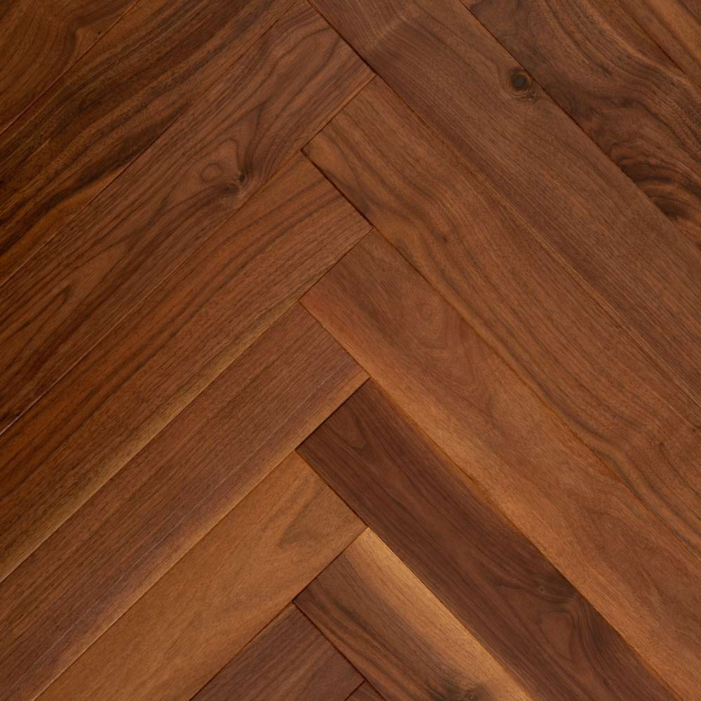 Паркет Елка Английская Lab Arte Angle 500*90*14 Орех Американский Прайм Gloss Лак